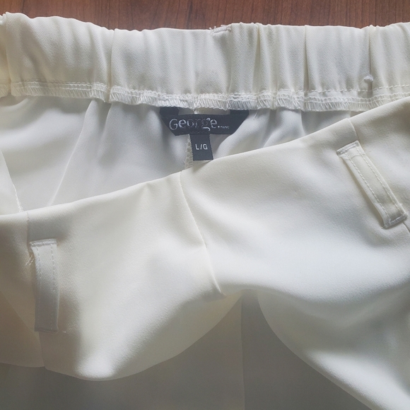 Cream Colour Dressy Flowy Shorts - Picture 2 of 6